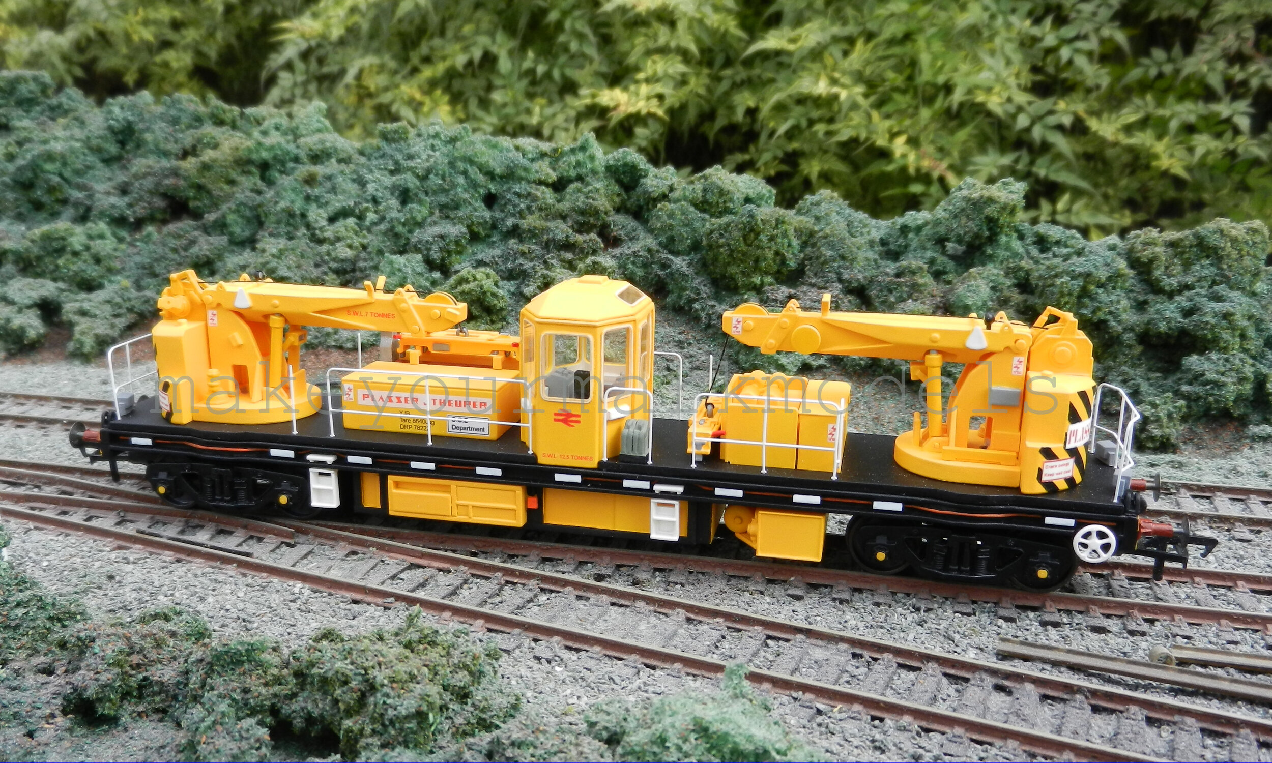 Plasser & Theurer Twin Jib Rail Crane — Make Your Mark Models